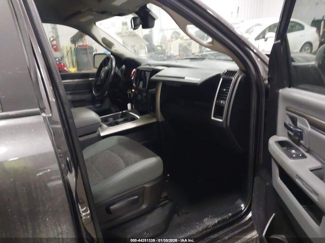 2018 RAM 1500 3C6RR7LT3JG186410 Photo 4