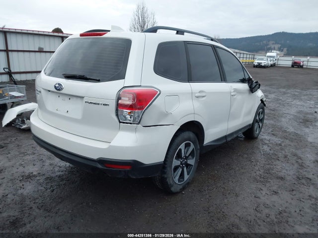 JF2SJABC6JH495229 Subaru Forester 2.5i