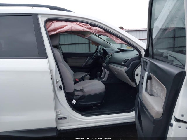 JF2SJABC6JH495229 Subaru Forester 2.5i