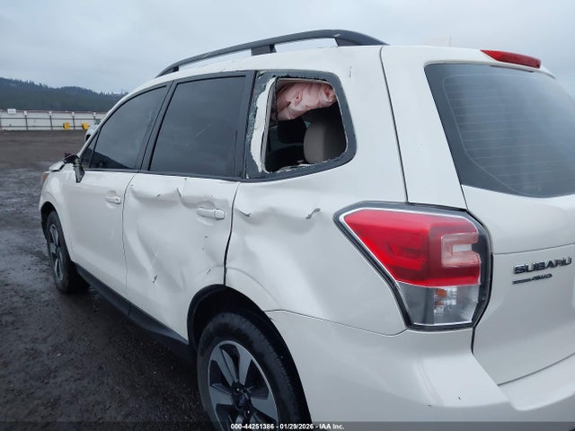 JF2SJABC6JH495229 Subaru Forester 2.5i
