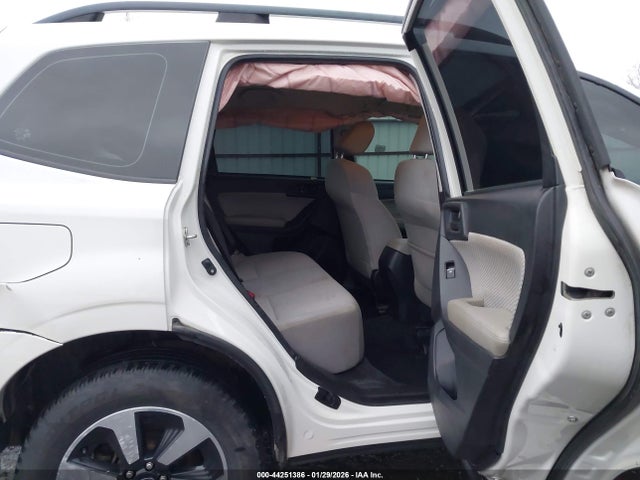 JF2SJABC6JH495229 Subaru Forester 2.5i