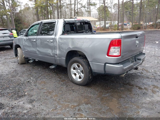 44251391 :رقم المزاد ، 1C6SRFFT5LN208375 vin ، 2020 Ram 1500 Big Horn  4x4 5'7 Box مزاد بيع