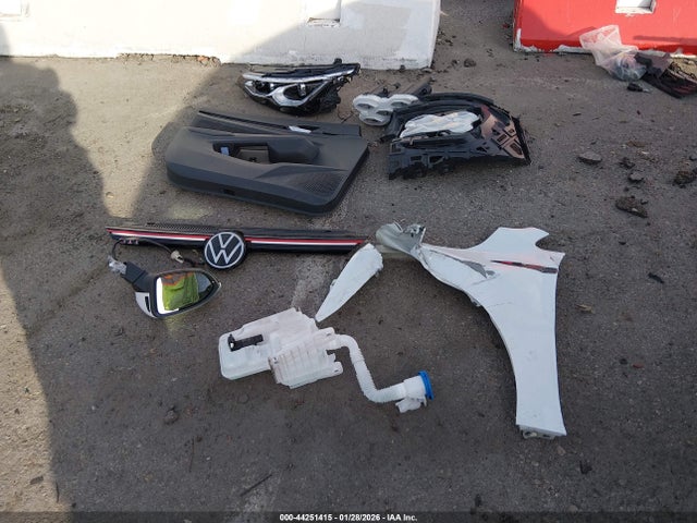 2024 Volkswagen Golf Gti 2.0t Se მანქანა იყიდება აუქციონზე, vin: WVWRA7CD5RW206386, აუქციონის ნომერი: 44251415