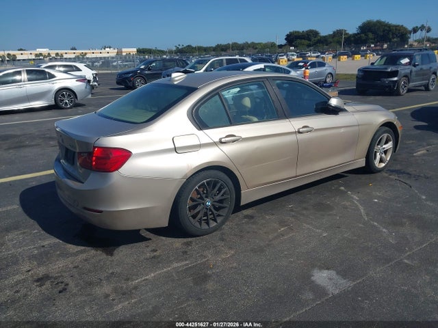 2013 BMW 328I WBA3A5G58DNP25604 Photo 3