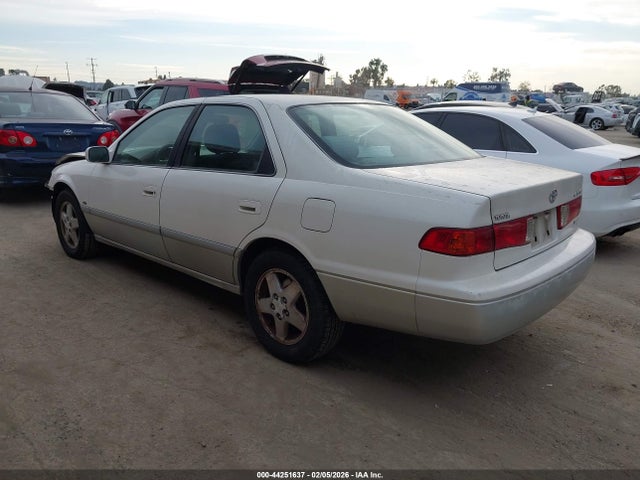 2001 TOYOTA CAMRY JT2BF22KX10301693 Photo 2