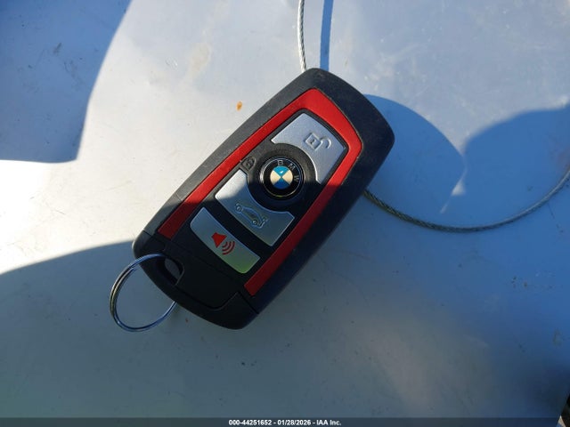 44251652 :رقم المزاد ، WBA8B9G59JNU98204 vin ، 2018 Bmw 330i مزاد بيع