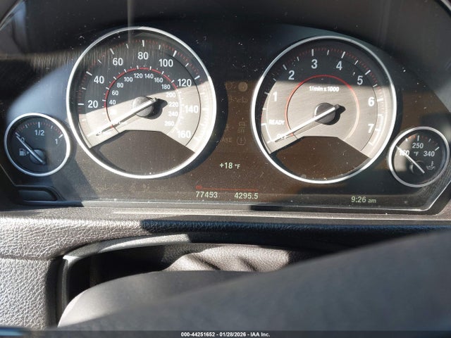 44251652 :رقم المزاد ، WBA8B9G59JNU98204 vin ، 2018 Bmw 330i مزاد بيع