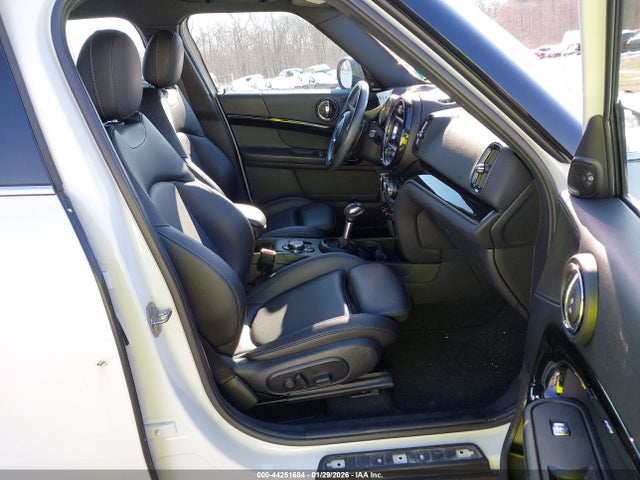 2019 MINI COUNTRYMAN WMZYT5C59K3G92049 Photo 4