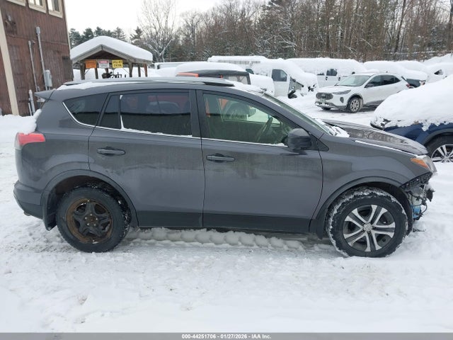 44251706 :رقم المزاد ، JTMBFREV2HJ121540 vin ، 2017 Toyota Rav4 Le مزاد بيع