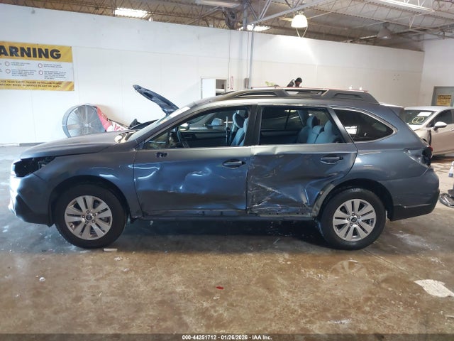 Продажа на аукционе авто 2018 Subaru Outback 2.5i Premium, vin: 4S4BSACC4J3387825, номер лота: 44251712