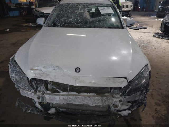 44251757 :رقم المزاد ، 55SWF4JB0HU219553 vin ، 2017 Mercedes-benz C 300 مزاد بيع