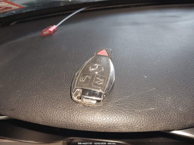 44251757 :رقم المزاد ، 55SWF4JB0HU219553 vin ، 2017 Mercedes-benz C 300 مزاد بيع