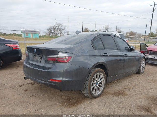 2017 BMW 320I WBA8E5G34HNU45371 Photo 3