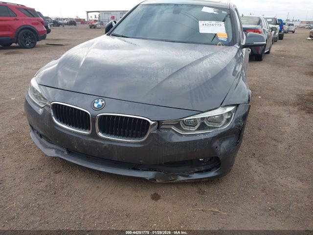 2017 BMW 320I WBA8E5G34HNU45371 Photo 5
