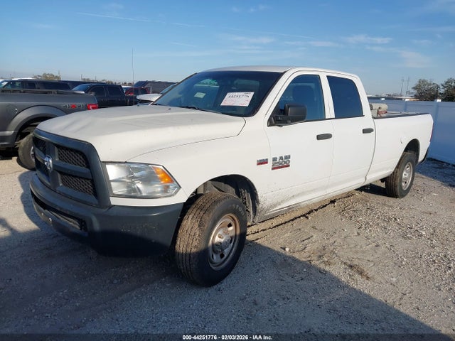 44251776 :رقم المزاد ، 3C6TR4HT7JG306478 vin ، 2018 Ram 2500 Tradesman  4x2 8' Box مزاد بيع