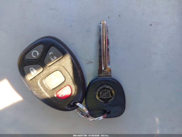 Продажа на аукционе авто 2007 Cadillac Dts V8, vin: 1G6KD57YX7U204655, номер лота: 44251799