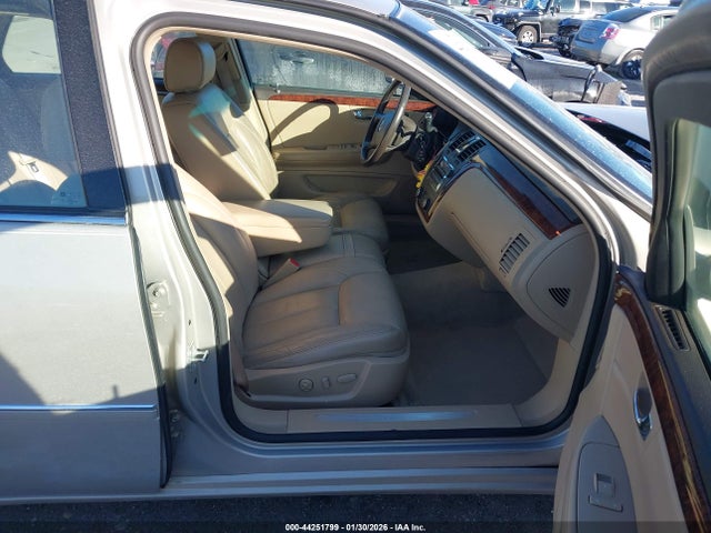 Продажа на аукционе авто 2007 Cadillac Dts V8, vin: 1G6KD57YX7U204655, номер лота: 44251799