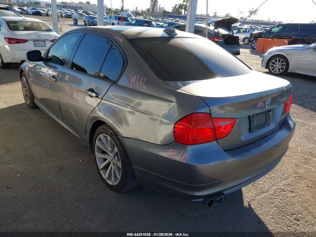 2011 BMW 328I WBAPK7G52BNN87467 Photo 2