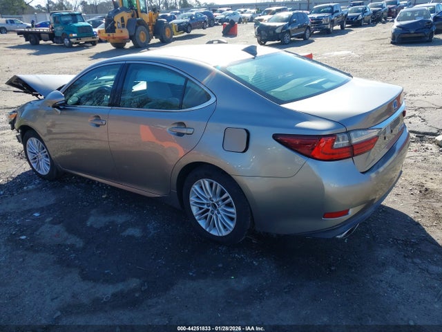 44251833 :رقم المزاد ، 58ABK1GG6GU018683 vin ، 2016 Lexus Es 350 مزاد بيع