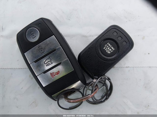 5XYPHDA57HG323234 KIA Sorento 3.3l Ex