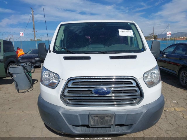 1FMZK1YM3JKA10697 Ford Transit-150 Xlt