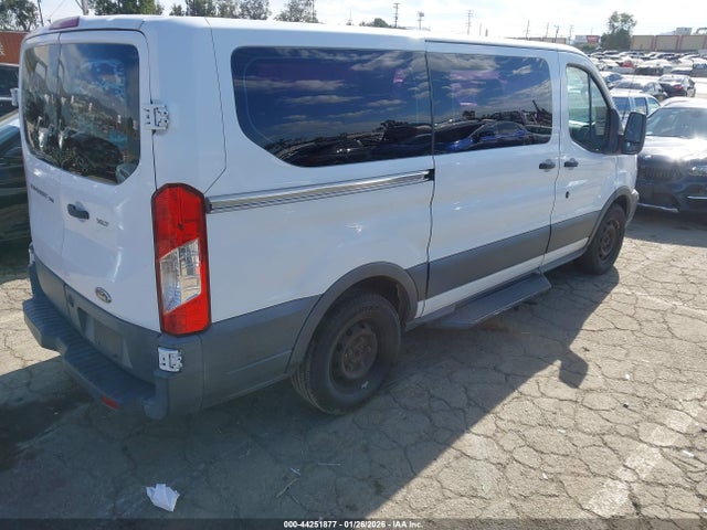 1FMZK1YM3JKA10697 Ford Transit-150 Xlt