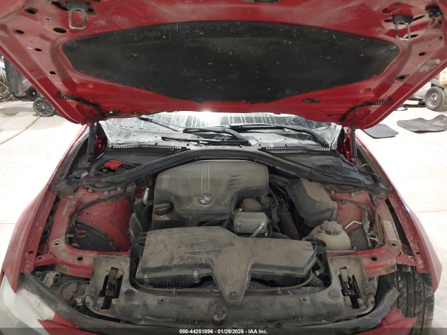 2016 Bmw 320i Xdrive მანქანა იყიდება აუქციონზე, vin: WBA8E5G54GNT40653, აუქციონის ნომერი: 44251896