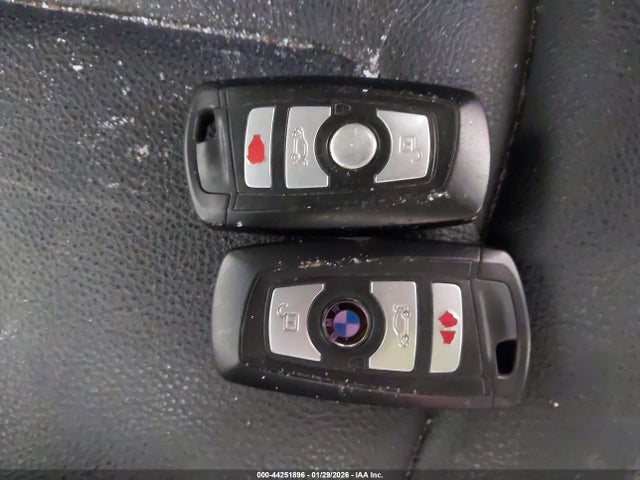 2016 Bmw 320i Xdrive მანქანა იყიდება აუქციონზე, vin: WBA8E5G54GNT40653, აუქციონის ნომერი: 44251896