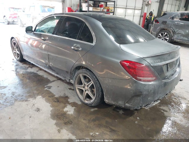 2017 MERCEDES-BENZ C 300 55SWF4KB4HU197040 Photo 2