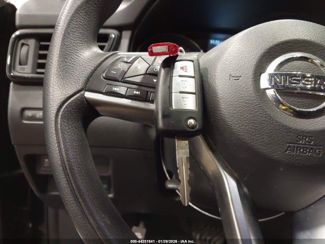Nissan ROGUE S 2017 KNMAT2MV5HP573721 Image 11