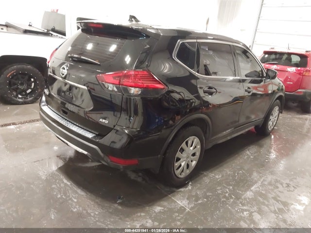 Nissan ROGUE S 2017 KNMAT2MV5HP573721 Image 4
