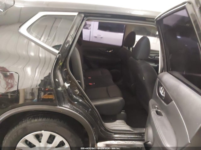 Nissan ROGUE S 2017 KNMAT2MV5HP573721 Image 8