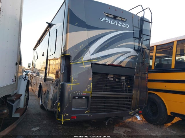 Freightliner Chassis Xc 2019 4UZAAJFC3KCLS4601 Image 3
