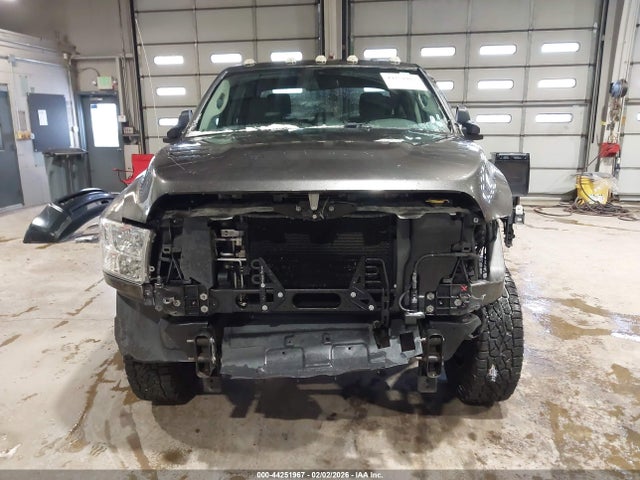 3C6UR5CJ4JG114497 RAM 2500 Tradesman 4x4 6&#039;4 Box