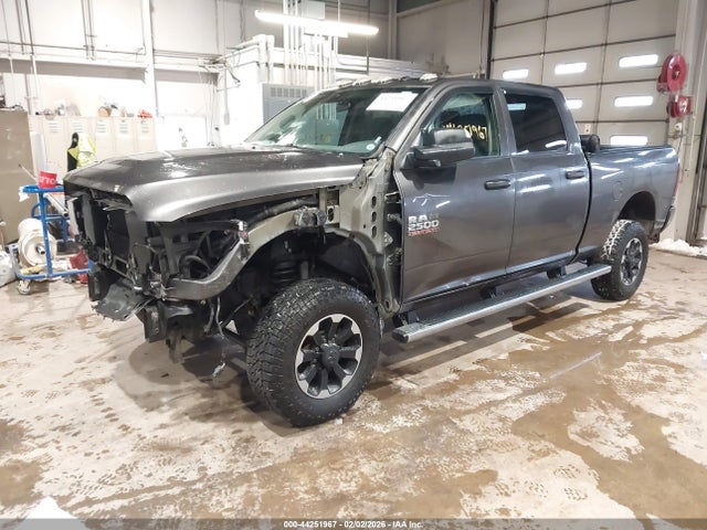 3C6UR5CJ4JG114497 RAM 2500 Tradesman 4x4 6&#039;4 Box