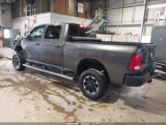 3C6UR5CJ4JG114497 RAM 2500 Tradesman 4x4 6&#039;4 Box