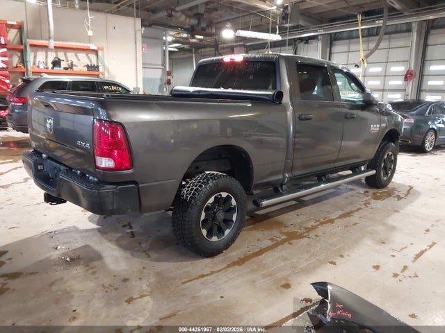 3C6UR5CJ4JG114497 RAM 2500 Tradesman 4x4 6&#039;4 Box