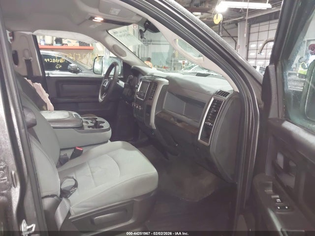 3C6UR5CJ4JG114497 RAM 2500 Tradesman 4x4 6&#039;4 Box