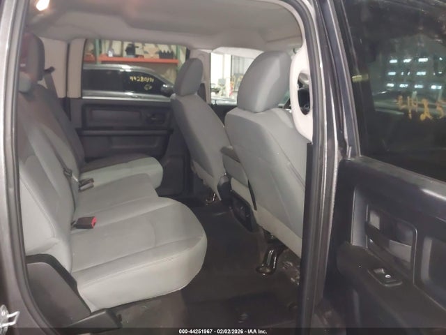 3C6UR5CJ4JG114497 RAM 2500 Tradesman 4x4 6&#039;4 Box