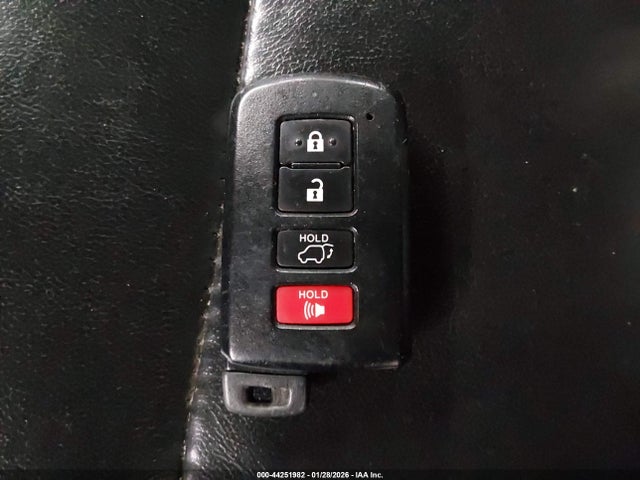 5TDJZRFH7JS834907 Toyota Highlander Xle