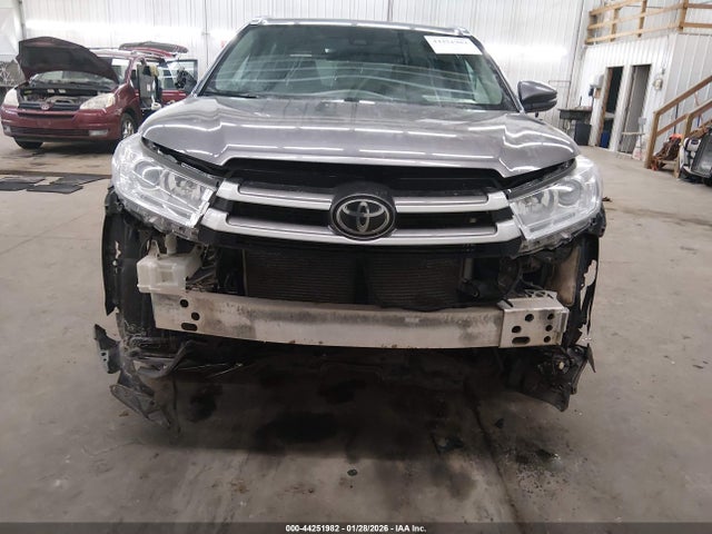 5TDJZRFH7JS834907 Toyota Highlander Xle