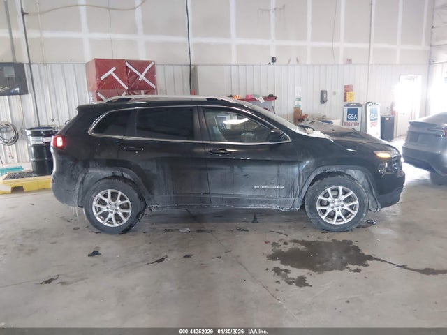 Продажа на аукционе авто 2016 Jeep Cherokee Latitude, vin: 1C4PJMCBXGW367110, номер лота: 44252029