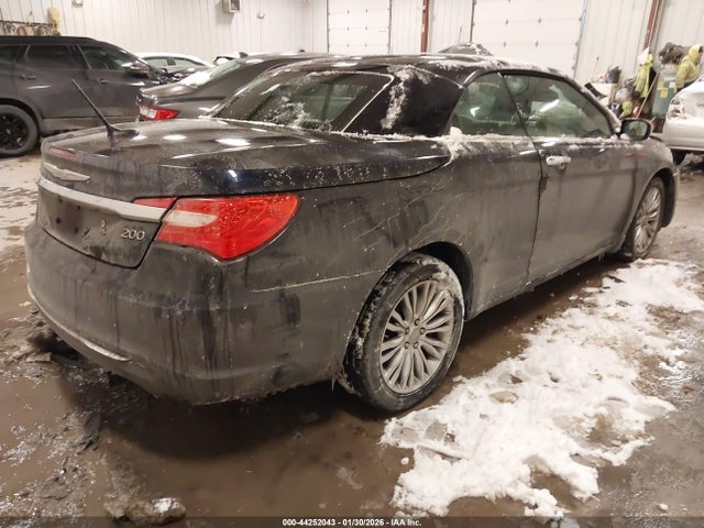 44252043 :رقم المزاد ، 1C3BCBFG9CN144898 vin ، 2012 Chrysler 200 Limited مزاد بيع