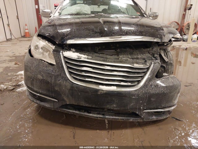 44252043 :رقم المزاد ، 1C3BCBFG9CN144898 vin ، 2012 Chrysler 200 Limited مزاد بيع