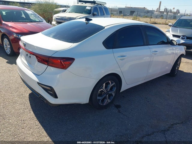 3KPF24AD2KE082966 KIA Forte Lxs