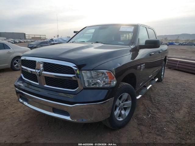 1C6RR6TT8KS509984 RAM 1500 Classic Slt 4x2 6&#039;4 Box