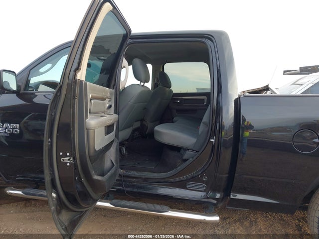 1C6RR6TT8KS509984 RAM 1500 Classic Slt 4x2 6&#039;4 Box