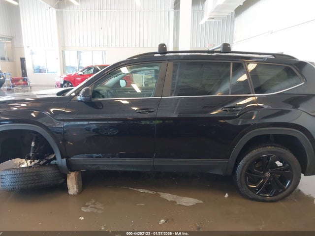 Продажа на аукционе авто 2022 Volkswagen Atlas 3.6l V6 Se W/technology, vin: 1V2KR2CA3NC554586, номер лота: 44252123