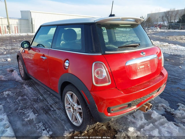 2012 MINI COOPER S WMWSV3C52CT387847 Photo 2