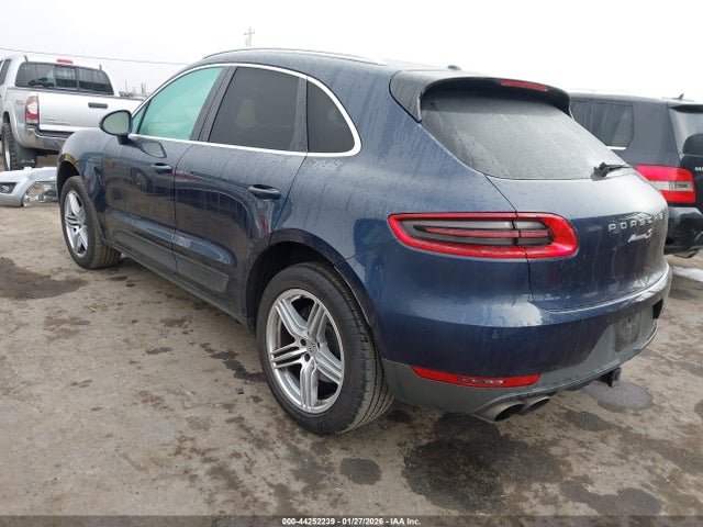 2015 PORSCHE MACAN WP1AB2A5XFLB53169 Photo 2